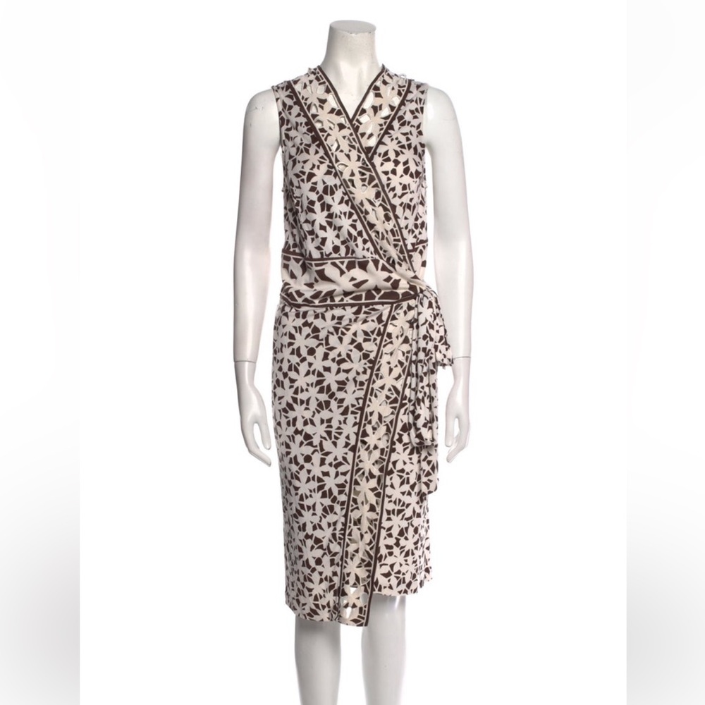 Diane von Furstenberg vintage DVF wrap
Dress sleeveless brown floral 12 M/L